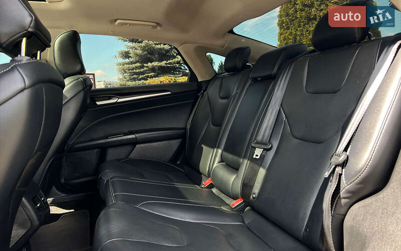 Седан Ford Fusion 2020 в Львове