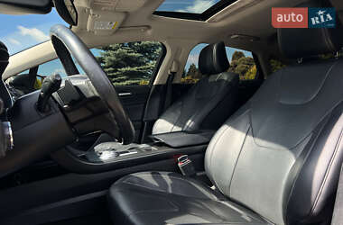 Седан Ford Fusion 2020 в 