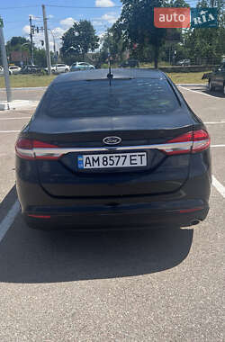 Седан Ford Fusion 2016 в 