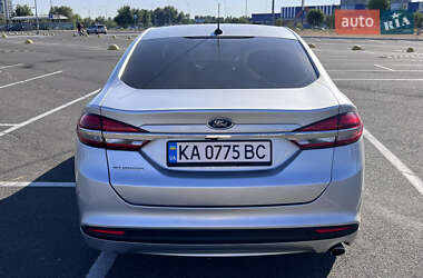Седан Ford Fusion 2018 в 