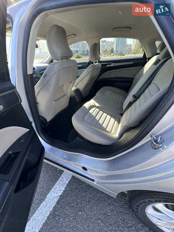 Седан Ford Fusion 2018 в Киеве фото 11 Седан Ford Fusion 2018 в Киеве