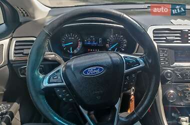 Седан Ford Fusion 2013 в 