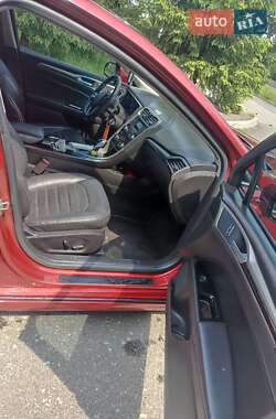 Седан Ford Fusion 2013 в 