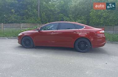 Седан Ford Fusion 2013 в 