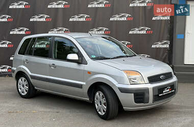 Хэтчбек Ford Fusion 2011 в 
