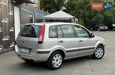 Хэтчбек Ford Fusion 2011 в 