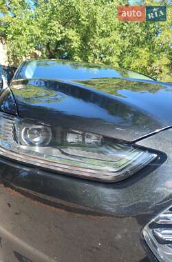 Седан Ford Fusion 2013 в 