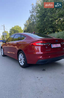 Седан Ford Fusion 2020 в 