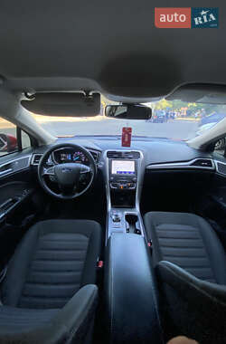 Седан Ford Fusion 2020 в 