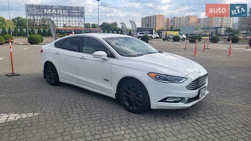 Седан Ford Fusion 2017 в Львове