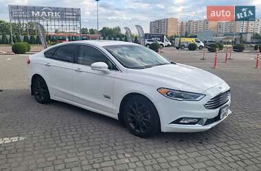 Седан Ford Fusion 2017 в 