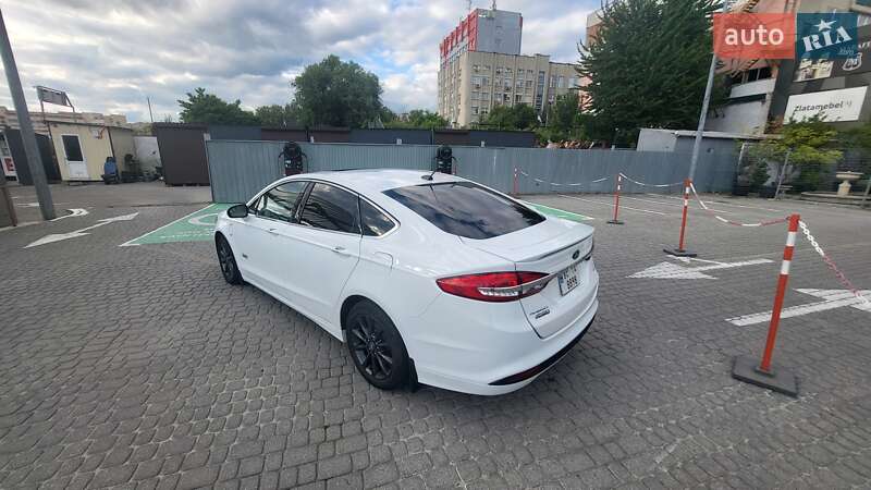 Седан Ford Fusion 2017 в Львове
