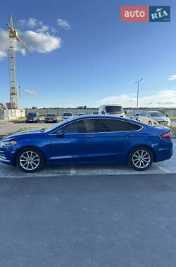 Седан Ford Fusion 2016 в 