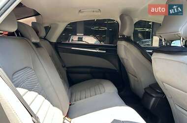 Седан Ford Fusion 2016 в 
