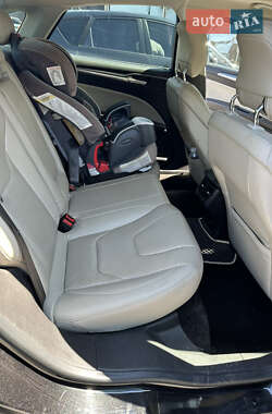 Седан Ford Fusion 2014 в 