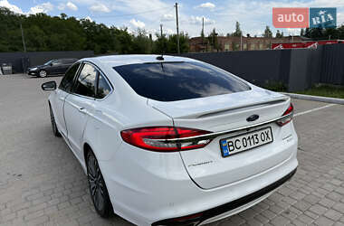 Седан Ford Fusion 2016 в 