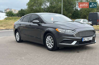 Седан Ford Fusion 2016 в 