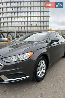 Седан Ford Fusion 2016 в 