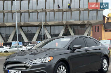 Седан Ford Fusion 2016 в 