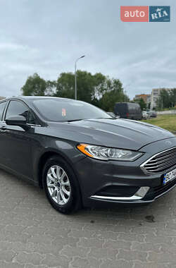 Седан Ford Fusion 2016 в 