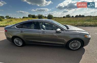 Седан Ford Fusion 2012 в 