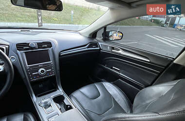 Седан Ford Fusion 2018 в 