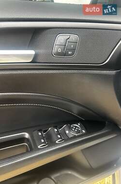 Седан Ford Fusion 2018 в 