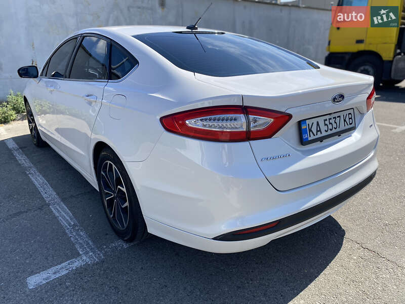 Седан Ford Fusion 2013 в Киеве