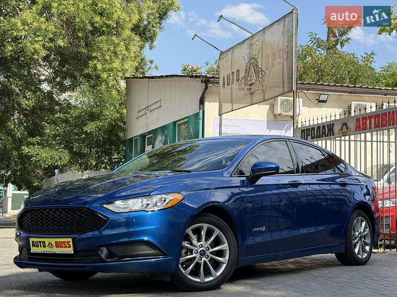 Седан Ford Fusion 2016 в 