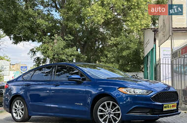 Седан Ford Fusion 2016 в 