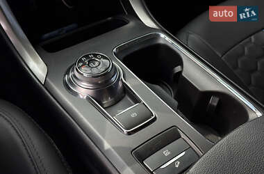 Седан Ford Fusion 2016 в 