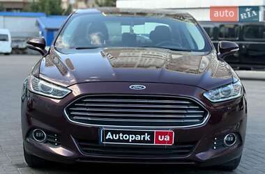 Седан Ford Fusion 2013 в 
