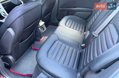 Седан Ford Fusion 2013 в 