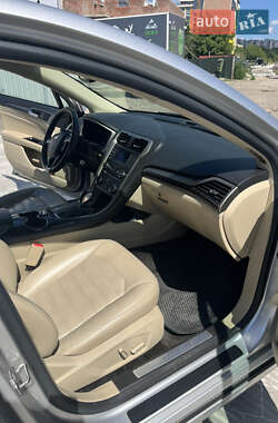 Седан Ford Fusion 2014 в 