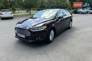 Седан Ford Fusion 2013 в 