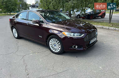 Седан Ford Fusion 2013 в 