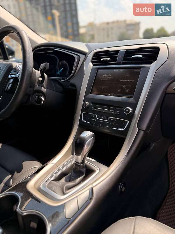 Седан Ford Fusion 2016 в Харкові