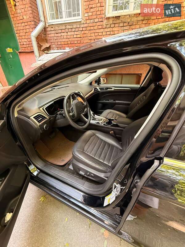 Седан Ford Fusion 2016 в Харкові