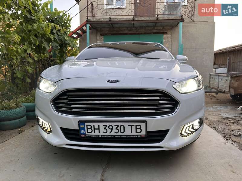 Седан Ford Fusion 2014 в Одесі