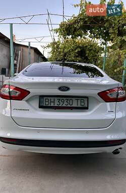 Седан Ford Fusion 2014 в 
