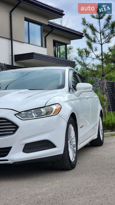 Седан Ford Fusion 2014 в Киеве