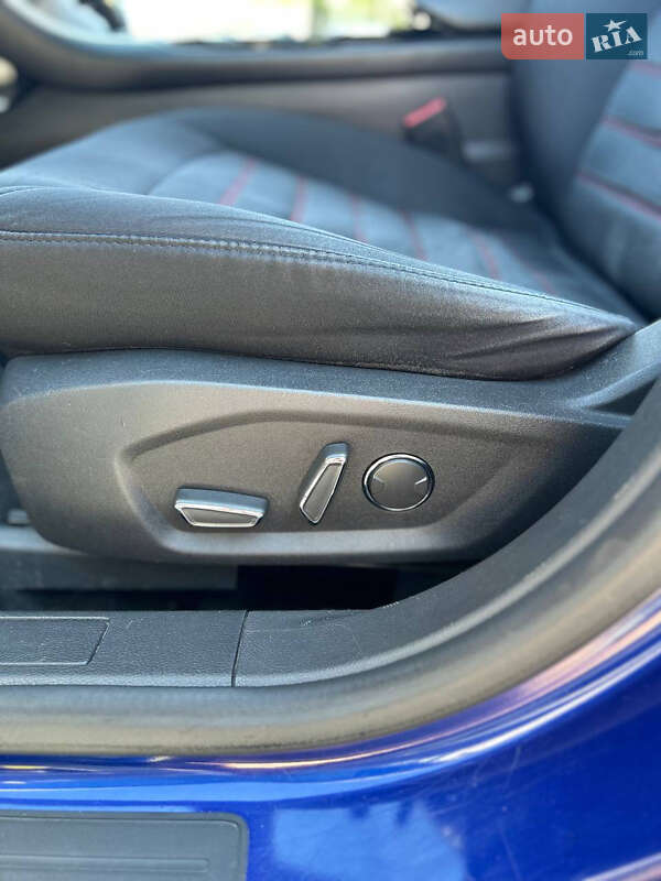 Седан Ford Fusion 2015 в Києві