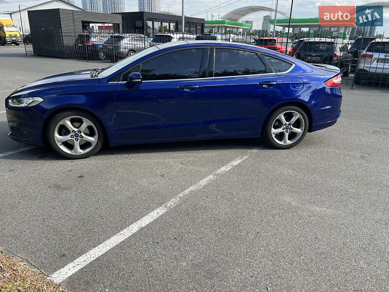 Седан Ford Fusion 2015 в Києві
