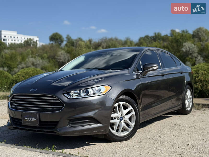 Седан Ford Fusion 2014 в 