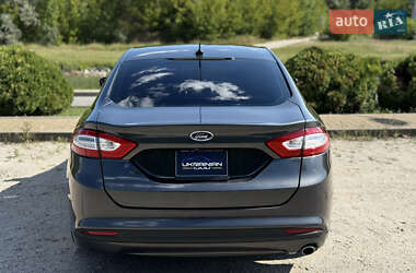 Седан Ford Fusion 2014 в 
