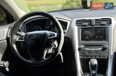 Седан Ford Fusion 2014 в 