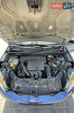 Хэтчбек Ford Fusion 2006 в 