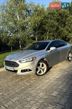 Седан Ford Fusion 2015 в 