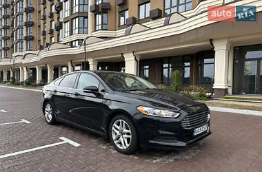 Седан Ford Fusion 2015 в 