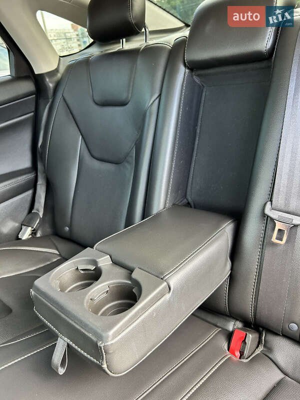 Седан Ford Fusion 2014 в Сумах